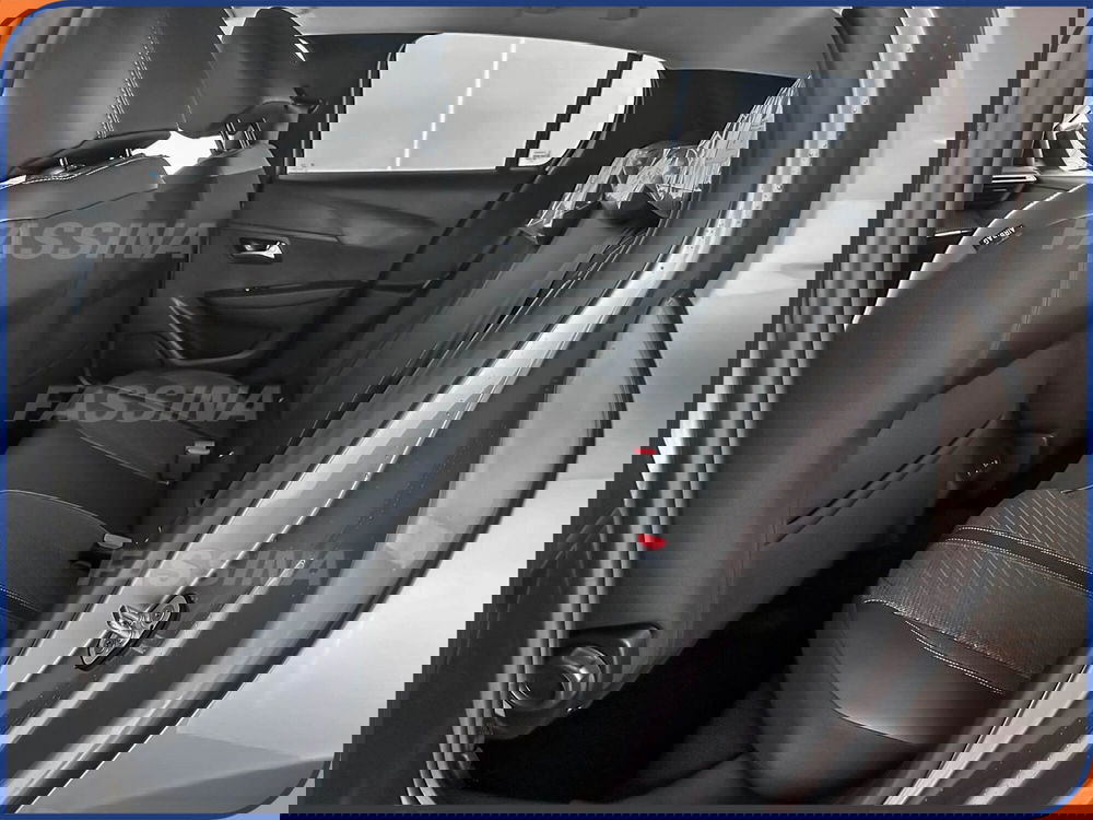 Peugeot 208 nuova a Milano (10)