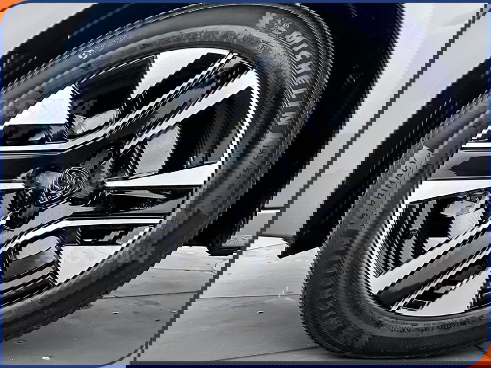 Peugeot 208 nuova a Milano (7)