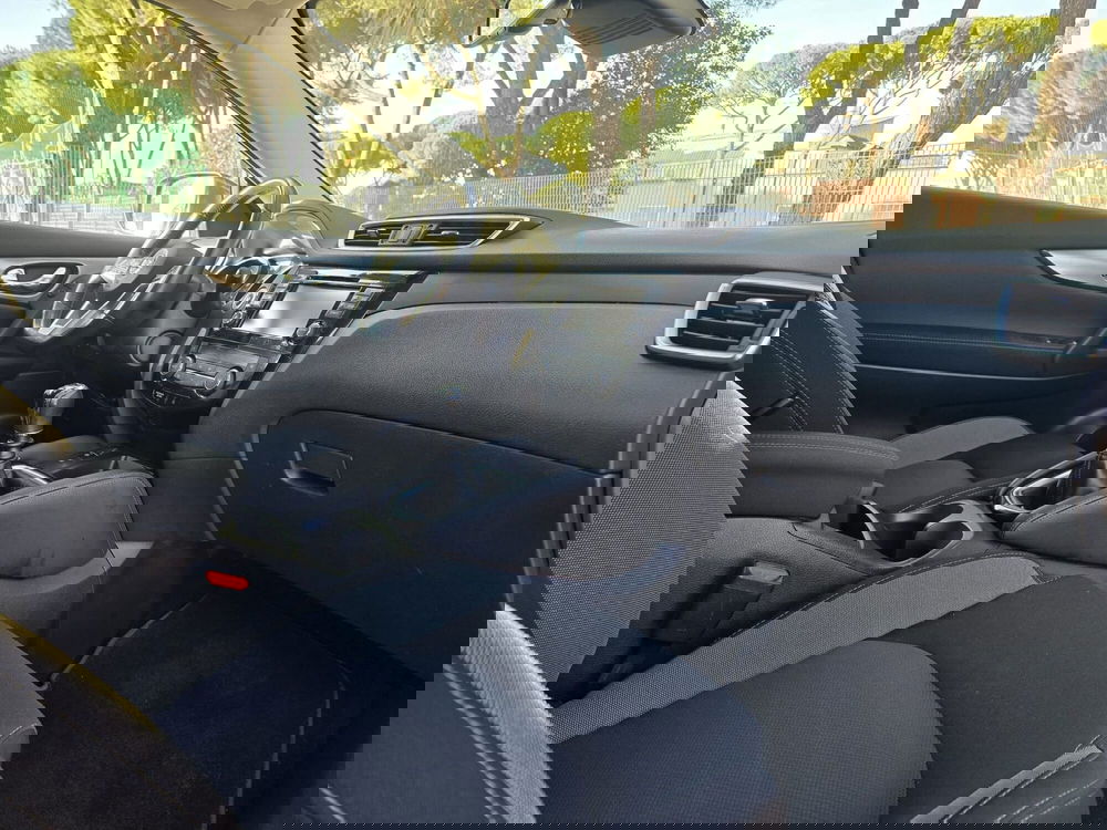 Nissan Qashqai usata a Massa-Carrara (20)