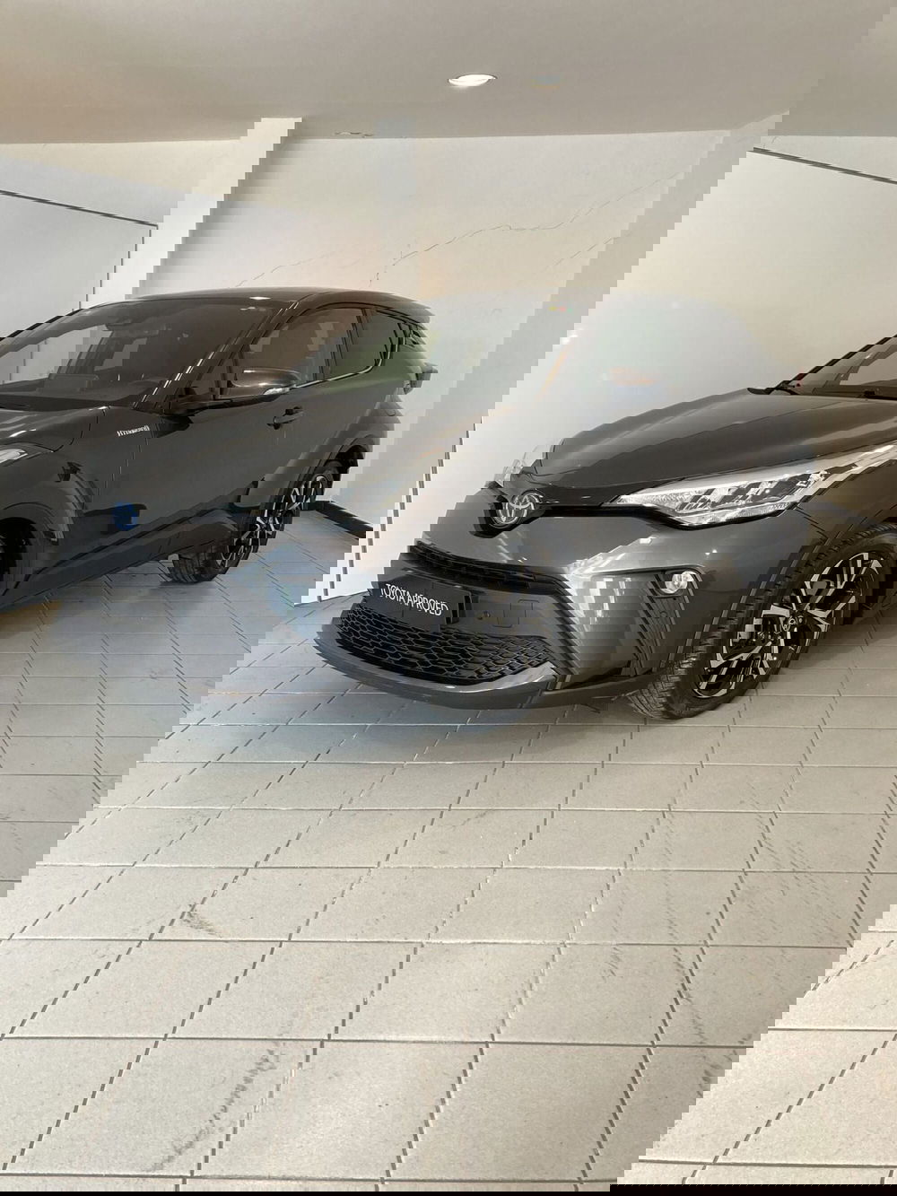 Toyota Toyota C-HR usata a Barletta-Andria-Trani (3)