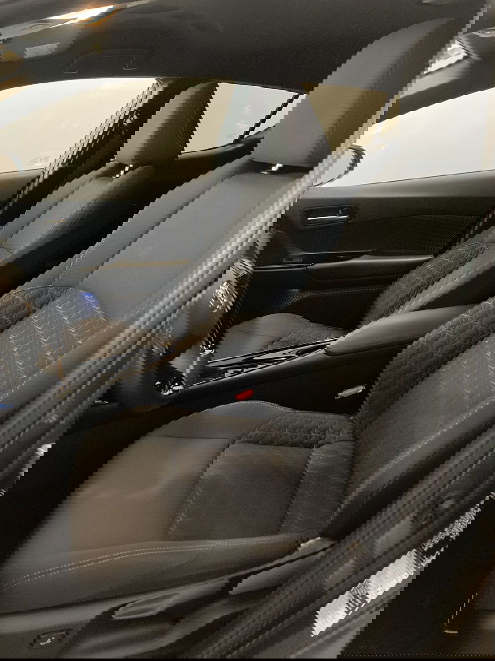 Toyota Toyota C-HR usata a Barletta-Andria-Trani (8)