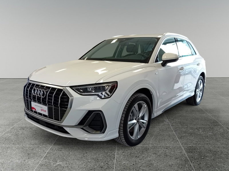 Audi Q3 Sportback nuova a Bari