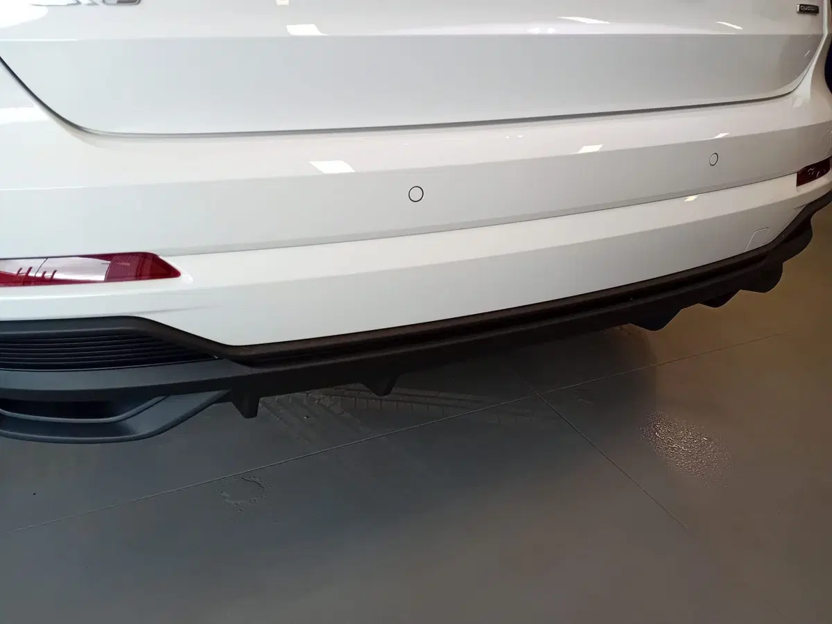 Audi Q3 Sportback nuova a Bari (10)