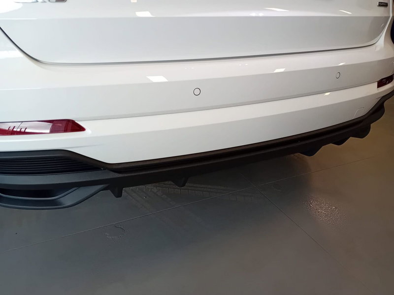 Audi Q3 Sportback nuova a Bari (10)