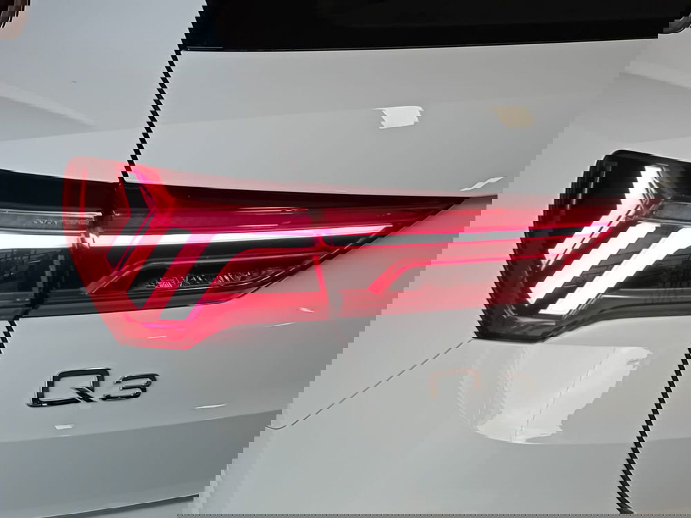 Audi Q3 Sportback nuova a Bari (11)