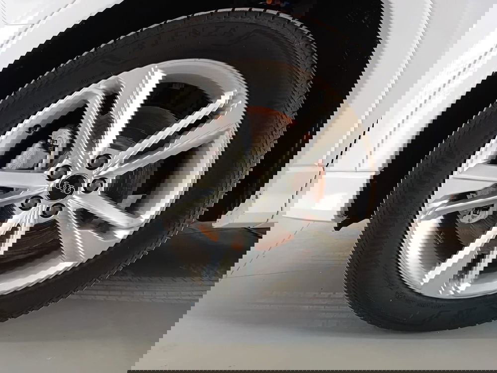 Audi Q3 Sportback nuova a Bari (14)