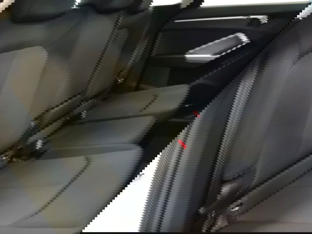 Audi Q3 Sportback nuova a Bari (15)