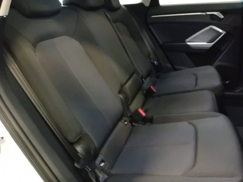 Audi Q3 Sportback nuova a Bari (15)