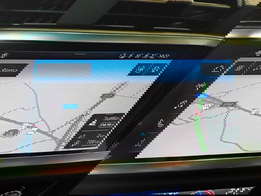 Audi Q3 Sportback nuova a Bari (16)