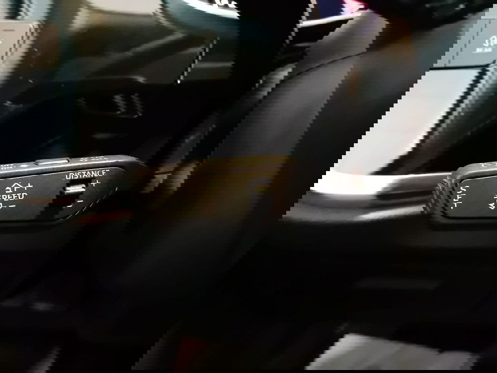 Audi Q3 Sportback nuova a Bari (19)