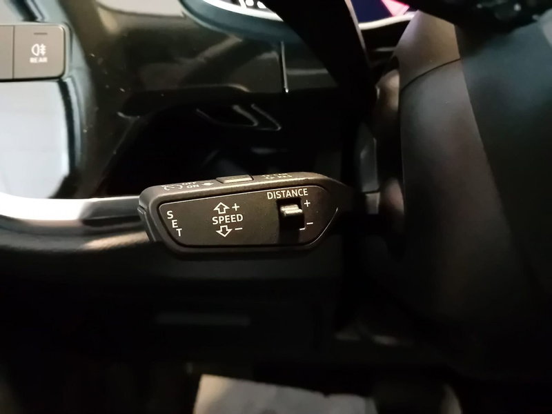 Audi Q3 Sportback nuova a Bari (19)