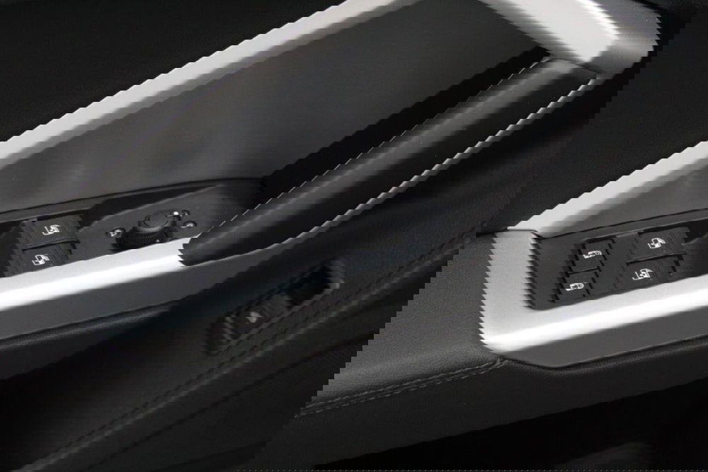 Audi Q3 Sportback usata a Bari (16)