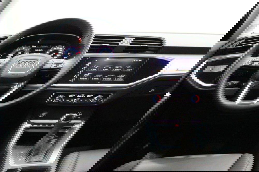 Audi Q3 Sportback usata a Bari (3)