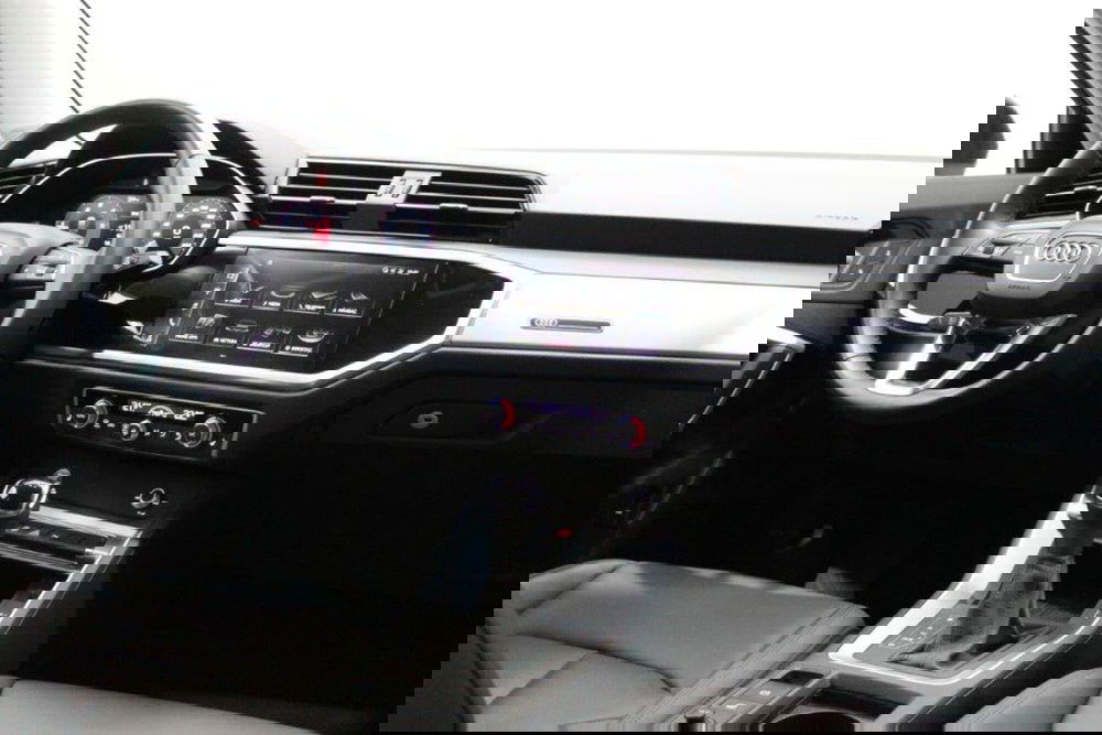 Audi Q3 Sportback usata a Bari (4)