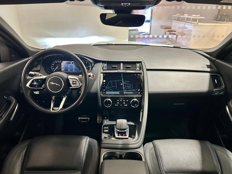 Jaguar E-Pace usata a Napoli (5)