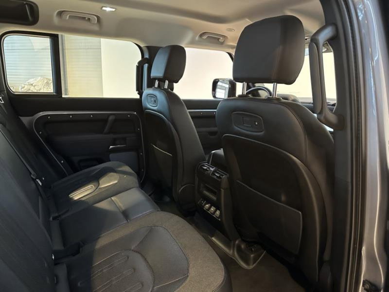 Land Rover Defender usata a Venezia (6)