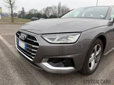 Audi A4 Avant 35 TDI/163 CV S tronic Business Advanced del 2020 usata a Saronno
