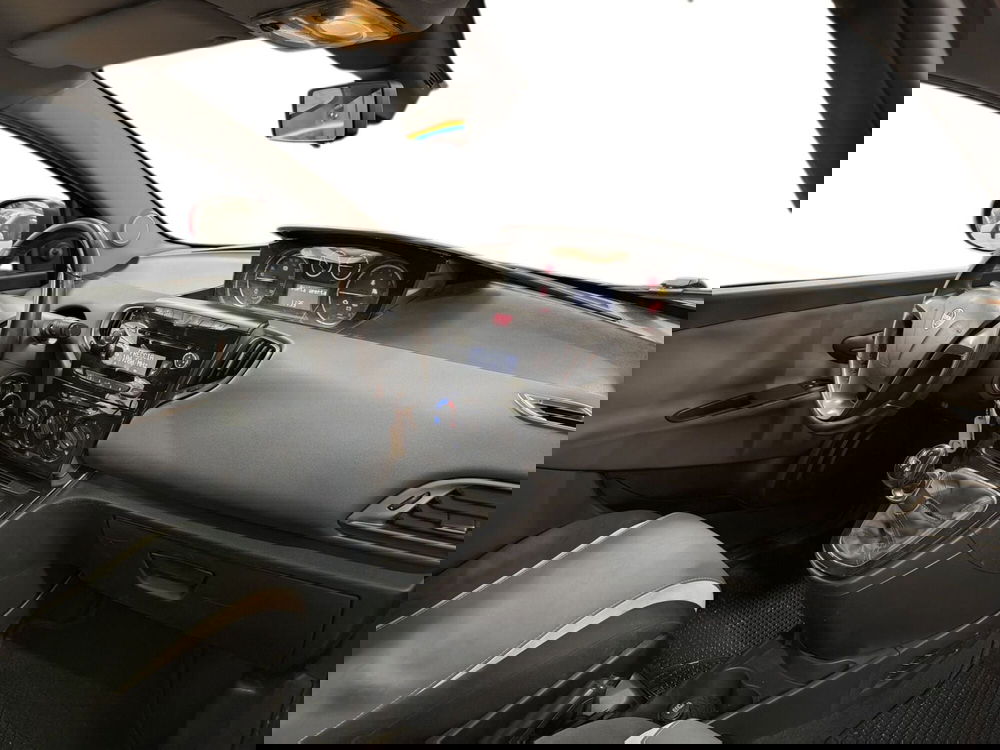 Lancia Ypsilon usata a Udine (10)