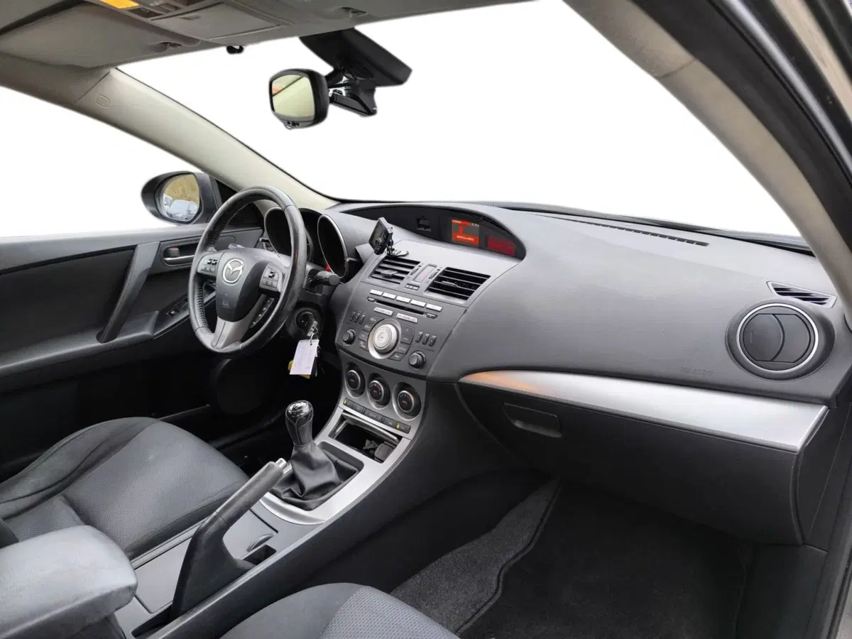 Mazda Mazda3 Hatchback usata a Udine (12)