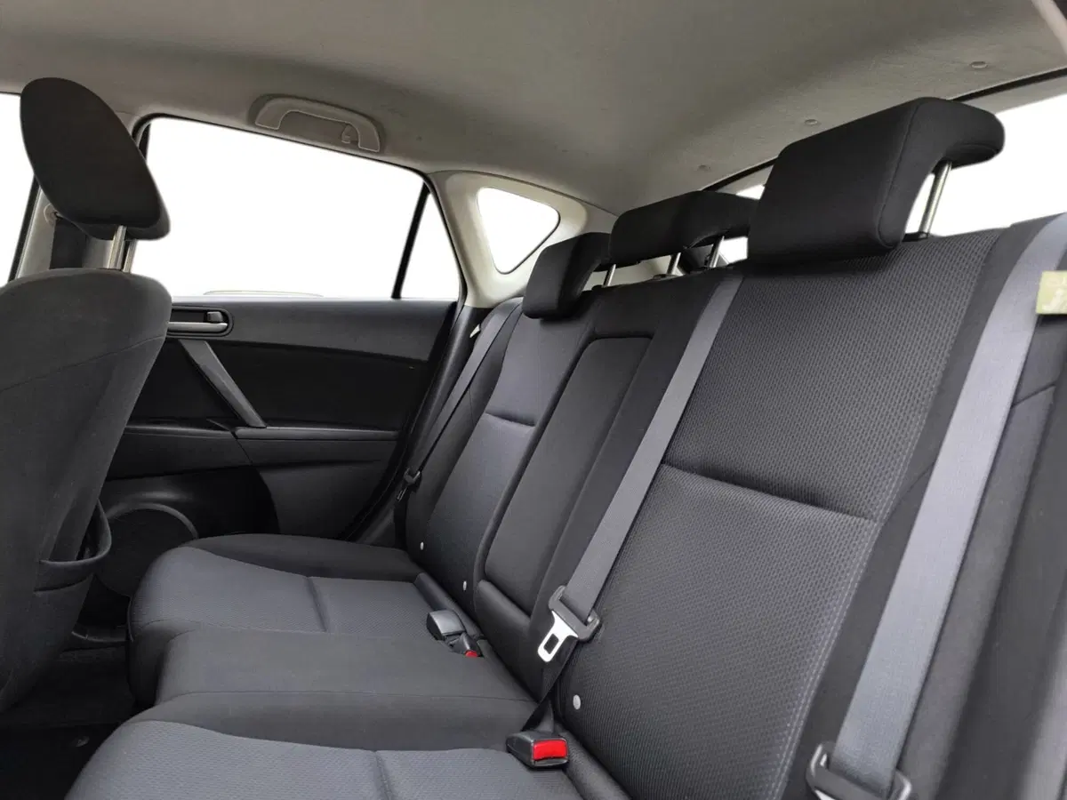 Mazda Mazda3 Hatchback usata a Udine (9)