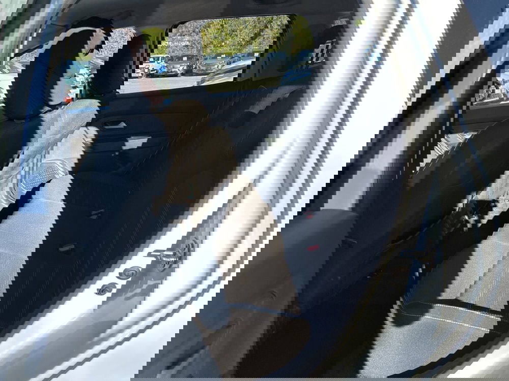 Dacia Duster usata a Latina (12)