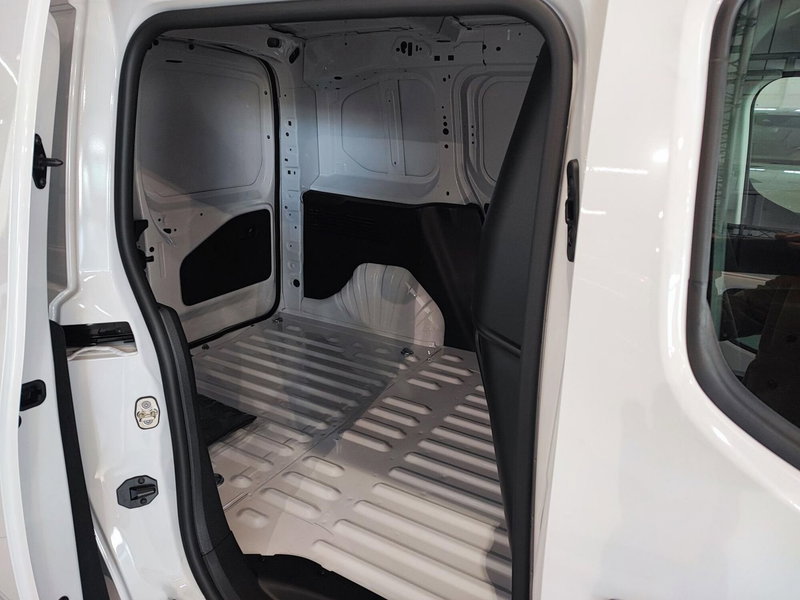 Fiat Doblò Furgone nuova a Milano (3)