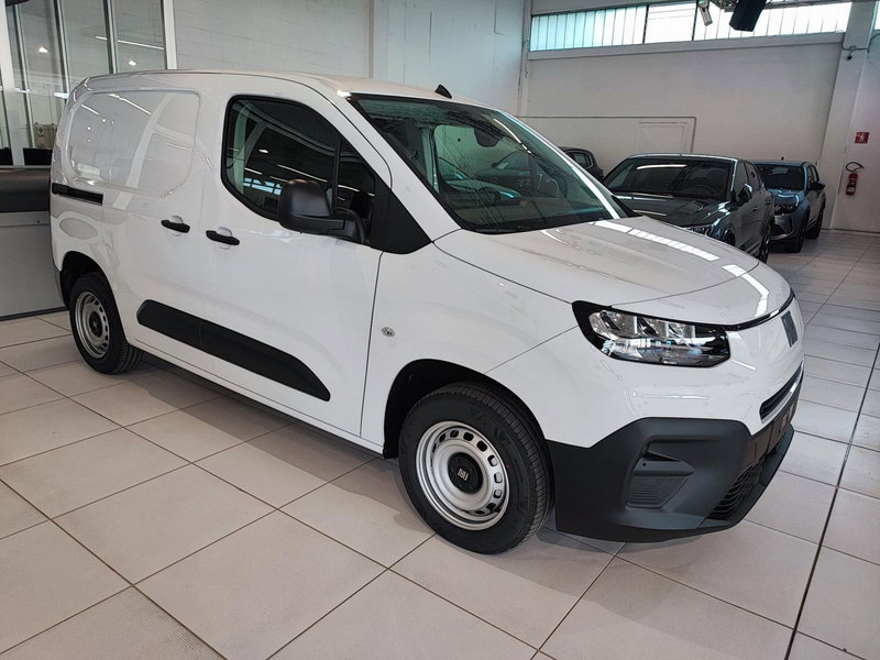 Fiat Doblò Furgone nuova a Milano (4)