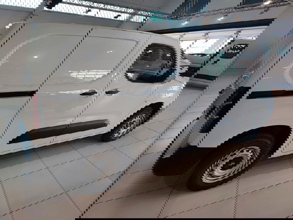 Fiat Doblò Furgone nuova a Milano (5)