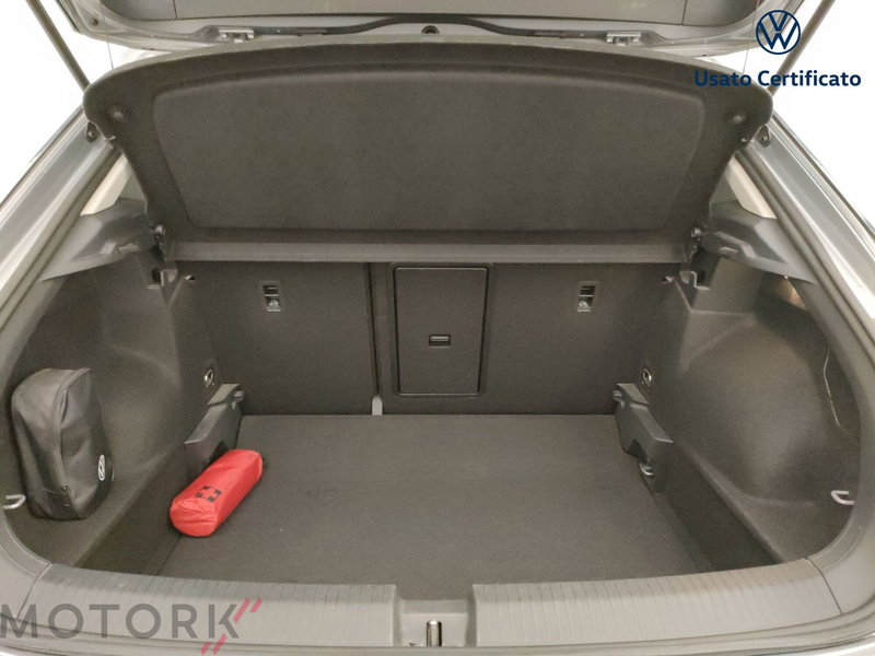 Volkswagen T-Roc usata a Varese (9)