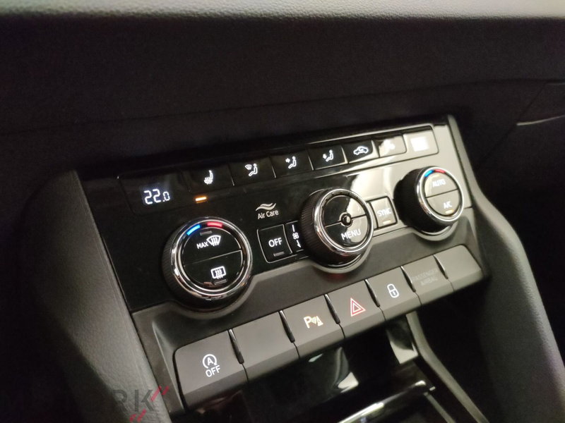 Skoda Karoq usata a Varese (15)