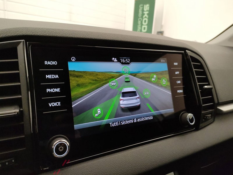 Skoda Karoq usata a Varese (17)