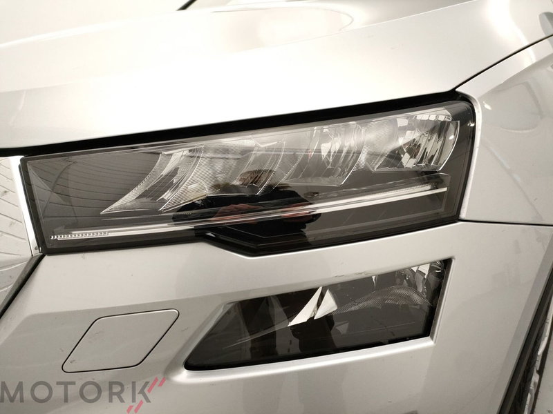 Skoda Karoq usata a Varese (7)