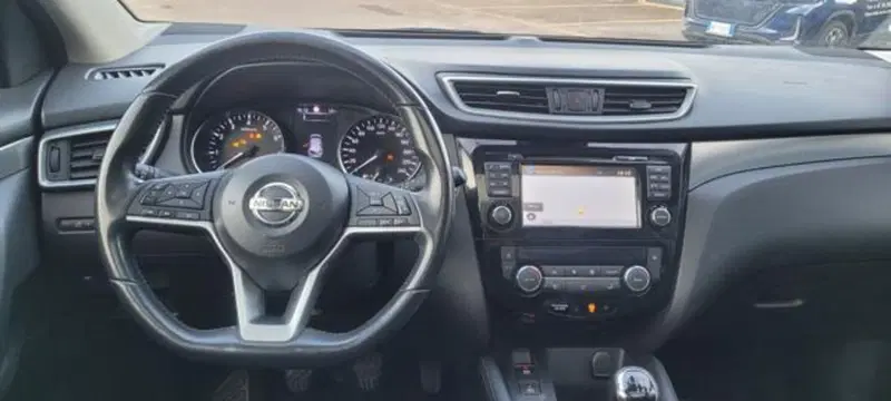 Nissan Qashqai usata a Napoli (10)