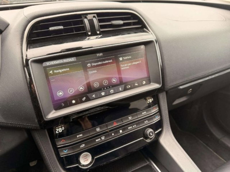 Jaguar F-Pace usata a Siena (12)