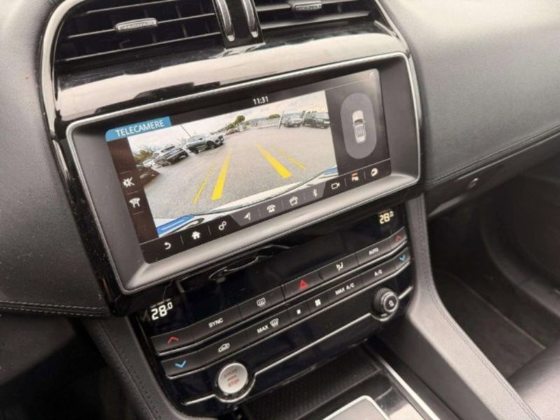 Jaguar F-Pace usata a Siena (15)