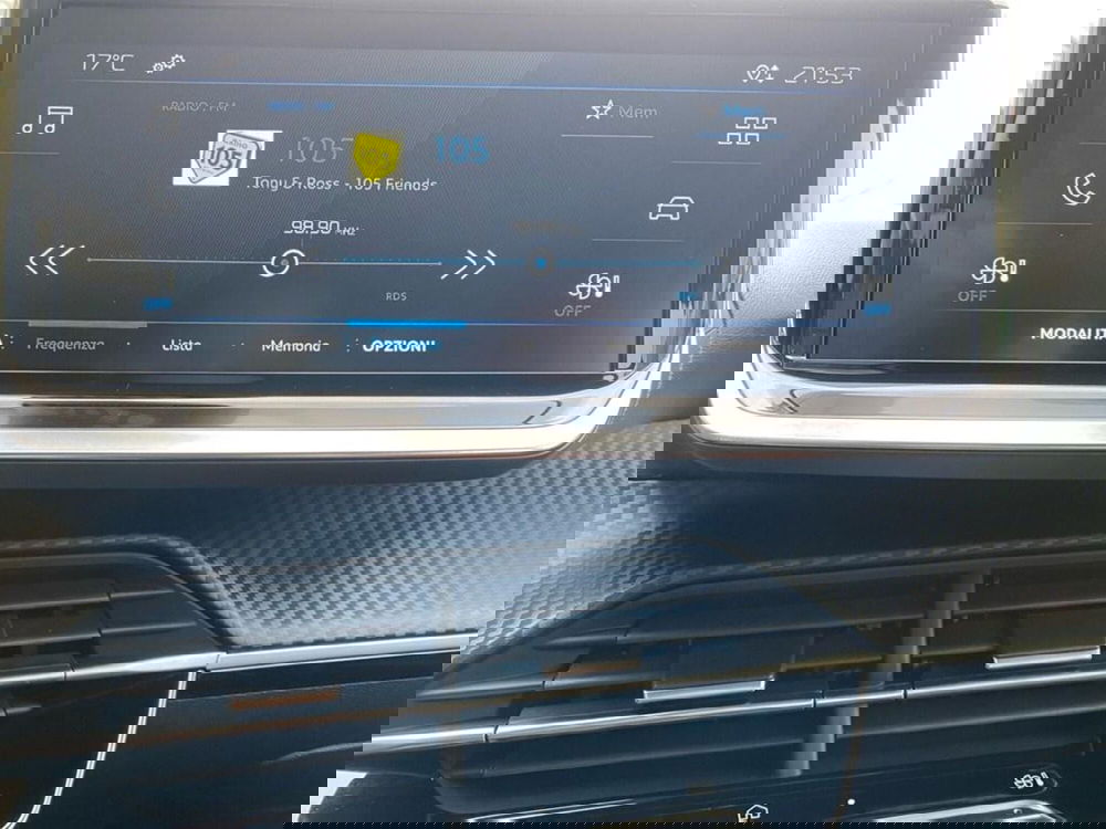 Peugeot 208 nuova a Torino (10)