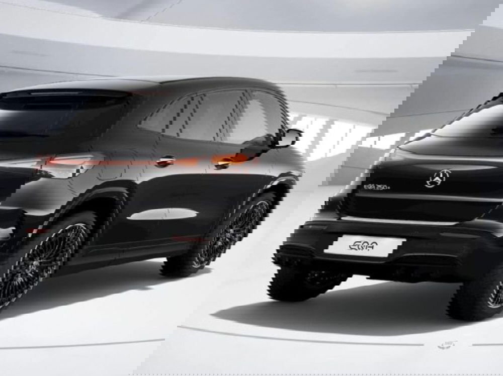 Mercedes-Benz EQA nuova a Verona (3)