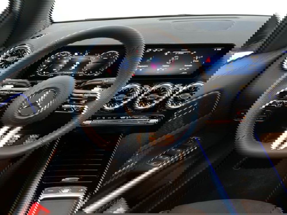 Mercedes-Benz GLA SUV nuova a Verona (10)