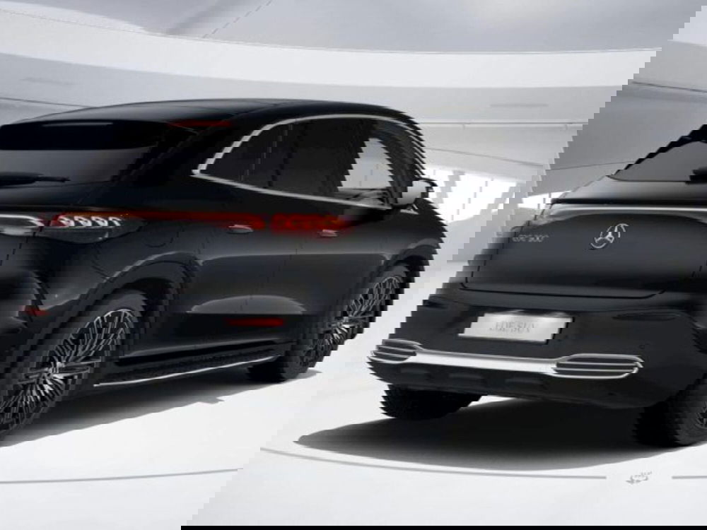 Mercedes-Benz EQE SUV nuova a Verona (3)