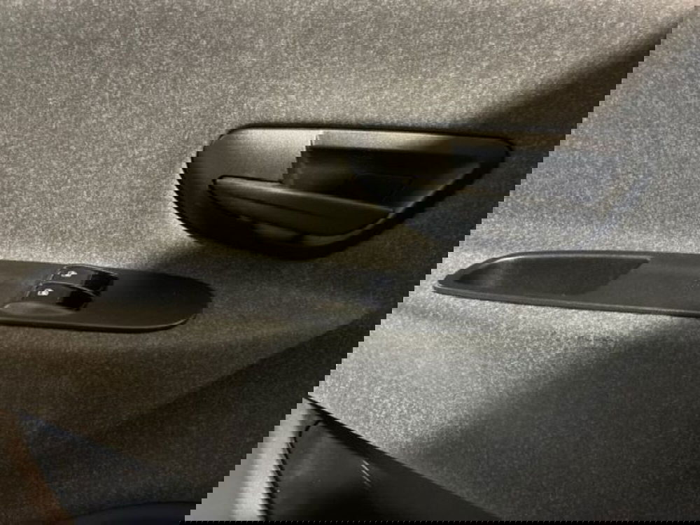 Lancia Ypsilon usata a Ancona (13)