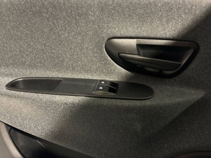 Lancia Ypsilon usata a Ancona (13)
