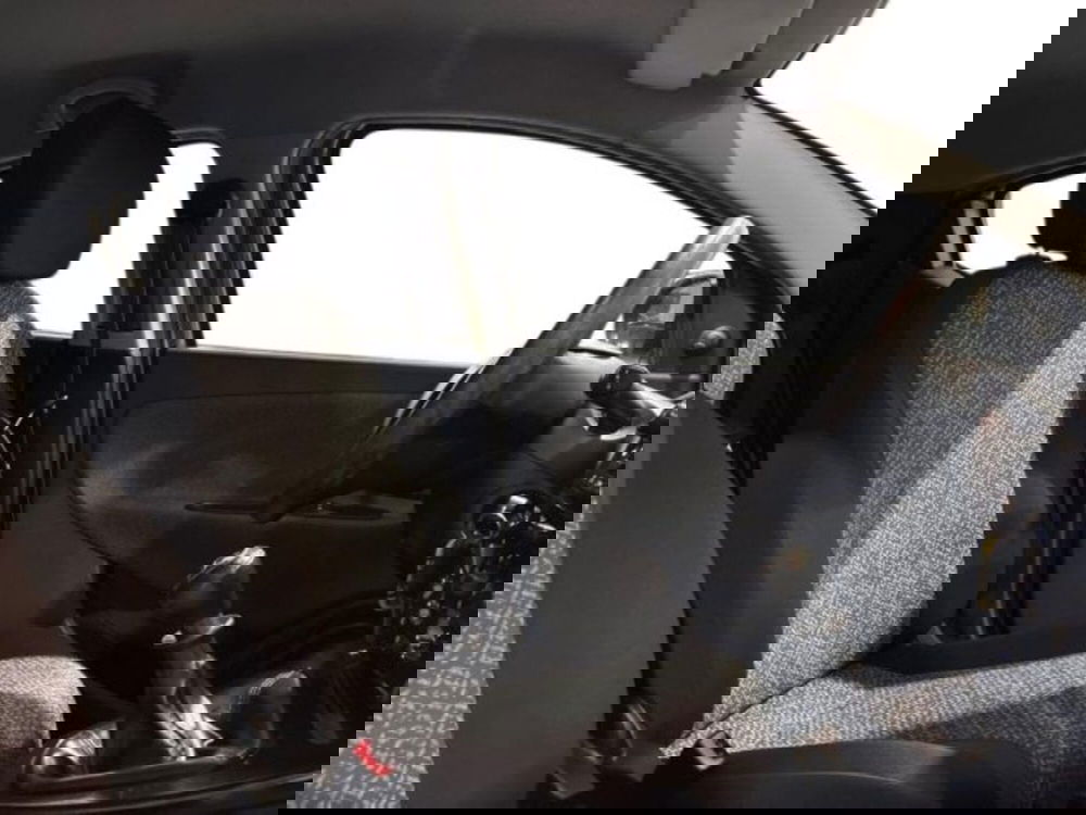 Lancia Ypsilon usata a Ancona (16)