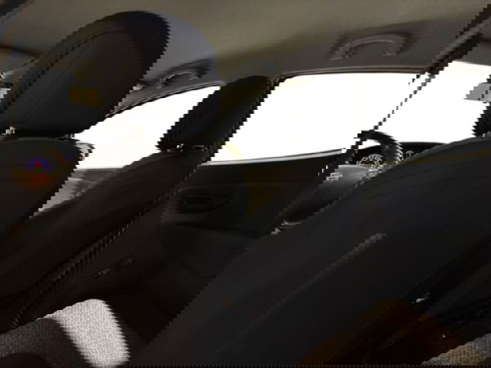 Lancia Ypsilon usata a Ancona (17)