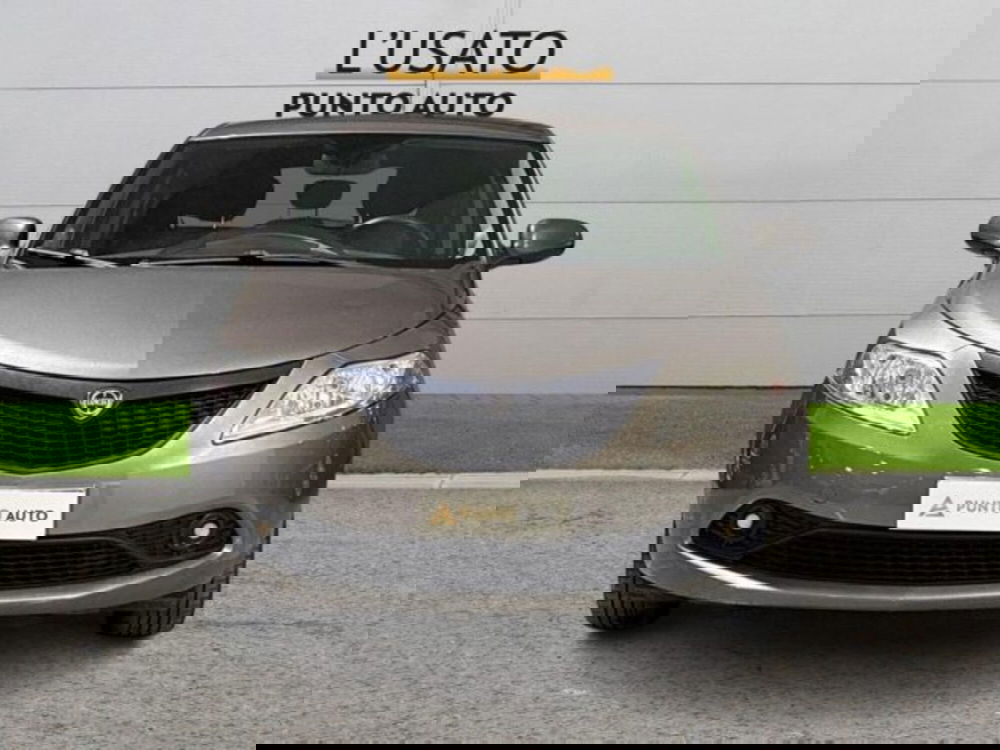 Lancia Ypsilon usata a Ancona (2)