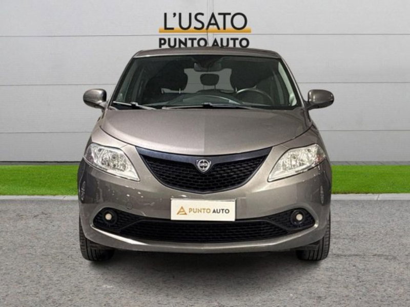 Lancia Ypsilon usata a Ancona (2)