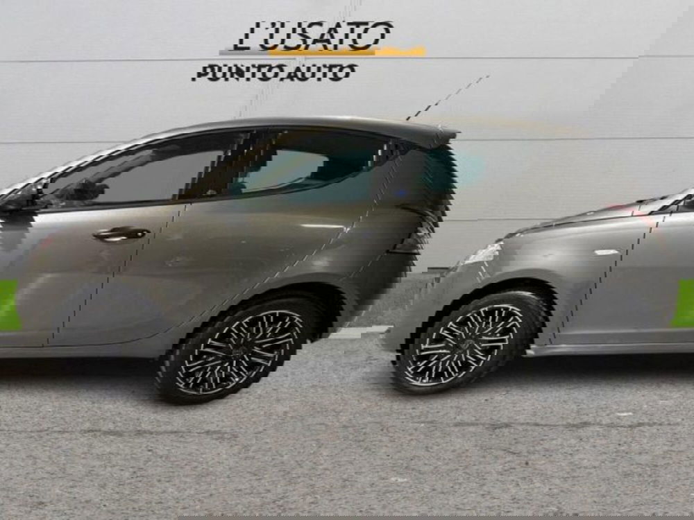 Lancia Ypsilon usata a Ancona (4)