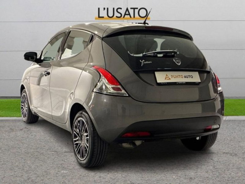 Lancia Ypsilon usata a Ancona (5)