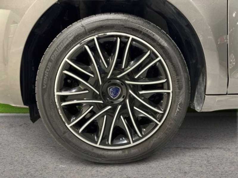 Lancia Ypsilon usata a Ancona (8)