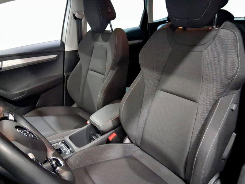 Skoda Karoq usata a Padova (13)