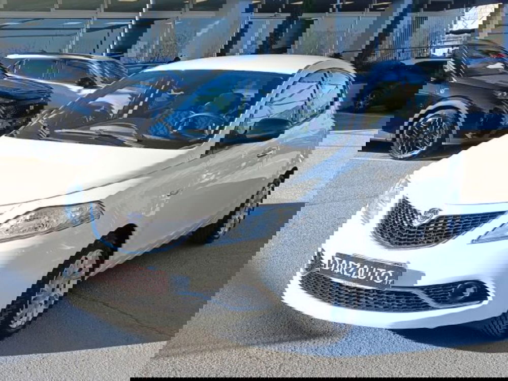 Lancia Ypsilon usata a Brescia